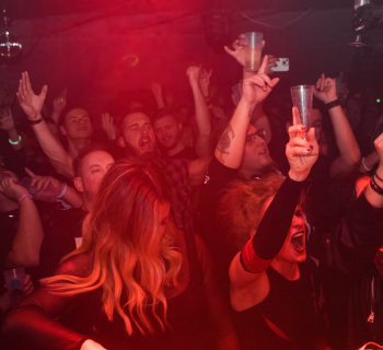 Do kraja listopada u DVA OSAM neumorno plešemo, uz dvostruko Halloween finale