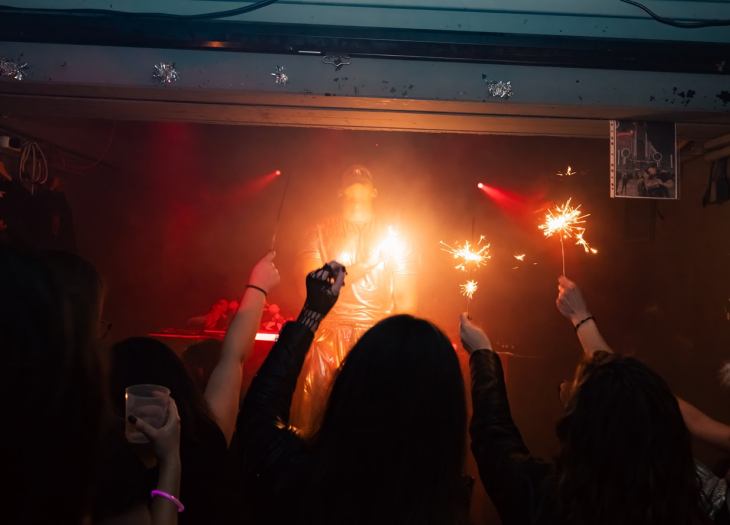 Da nam siječanj ne bude tužan u DVA OSAM imamo pregršt plesa!