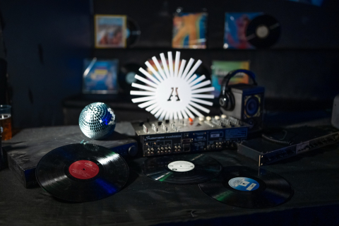 IX. izdanje Nagrade Ambasador: Višestruke nominacije za PDV, DVA OSAM, Sea Sound i Pozitivan ritam